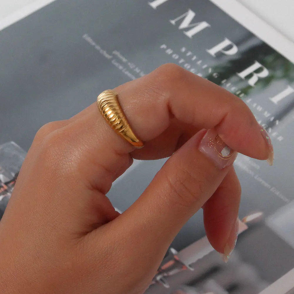 Gold Pinstripe Ring