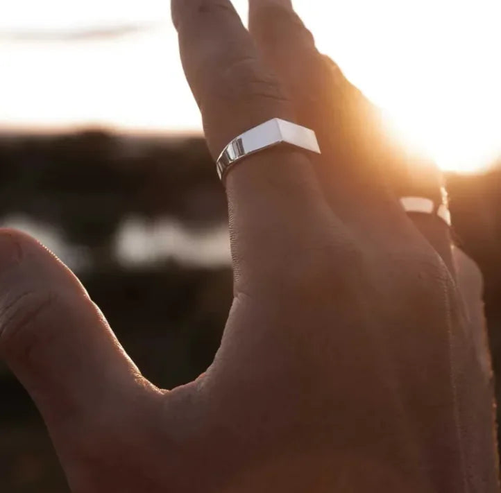 Sleek Men's Ring